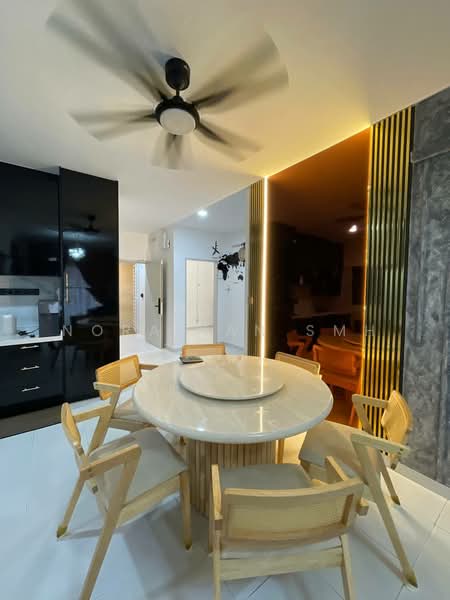 Kondominium untuk Disewa di Residensi Sateria - Norafian SMH - Dining Room - PropertyGuru.com.my