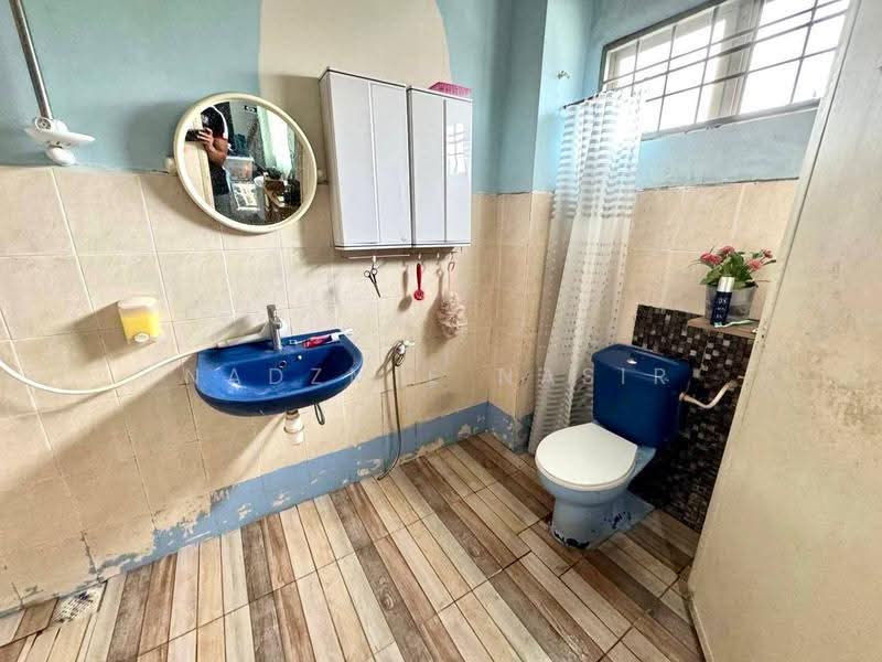 Rumah Teres untuk Dijual di Bandar Mahkota Cheras (Cheras) - Nadzmie Nasir - Bathroom - PropertyGuru.com.my