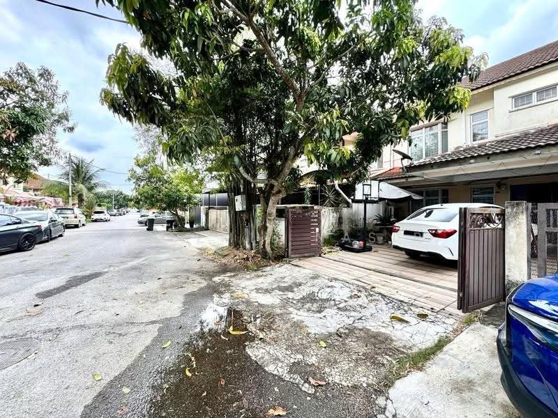 Rumah Teres untuk Dijual di Bandar Mahkota Cheras (Cheras) - Nadzmie Nasir - Exterior - PropertyGuru.com.my