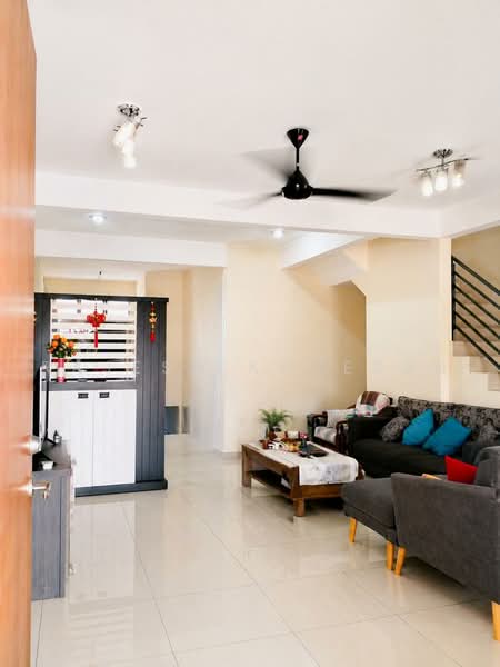 Rumah Teres 2 Tingkat untuk Disewa di Bandar Tasik Puteri (Rawang) - Rajesh Kanesan - Living Room - PropertyGuru.com.my