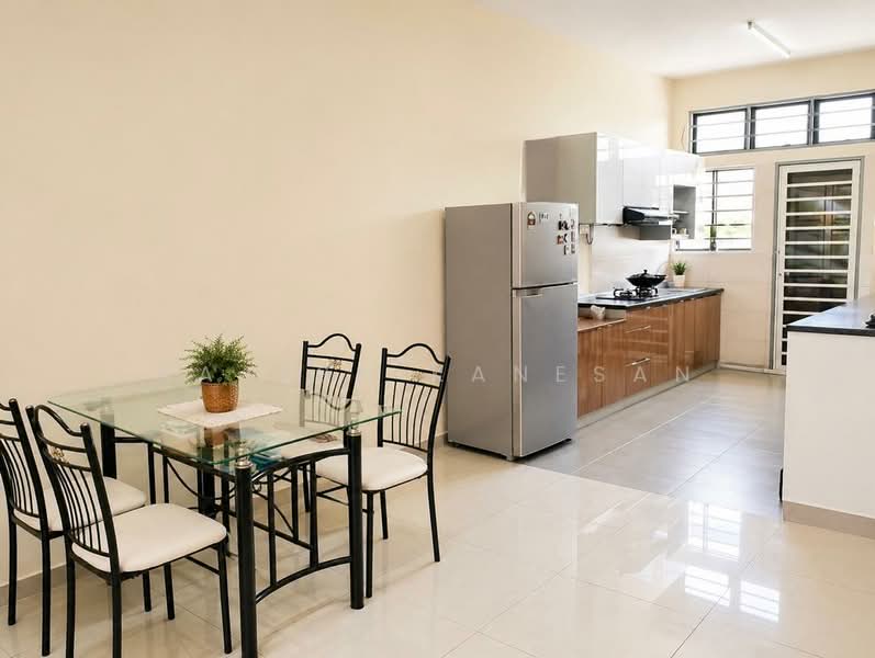 Rumah Teres 2 Tingkat untuk Disewa di Bandar Tasik Puteri (Rawang) - Rajesh Kanesan - Dining Room - PropertyGuru.com.my