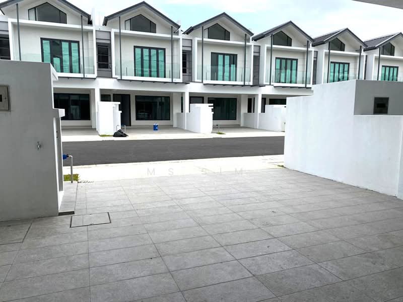 Rumah Teres 2-Tingkat untuk Dijual di Puchong (Selangor) - Ms Sim - Exterior - PropertyGuru.com.my