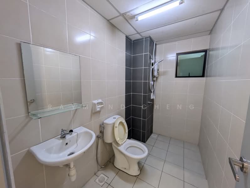 Apartment for Rent at Pangsapuri Seruling - Raymond Cheng - Bathroom - PropertyGuru.com.my