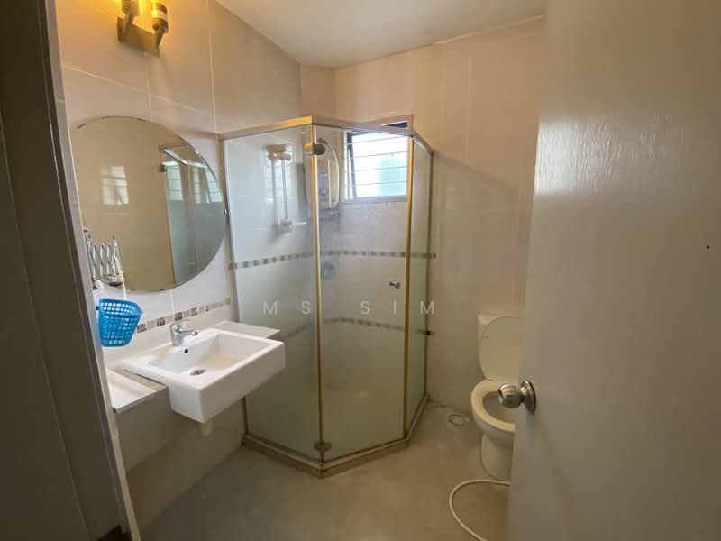 Townhouse for Sale in Bandar Bukit Puchong 2 (Puchong) - Ms Sim - Bathroom - PropertyGuru.com.my