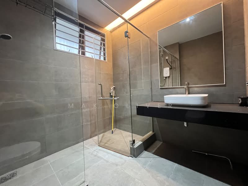 2-storey Terraced House for Sale in Bandar Kinrara Seksyen 1 (Bandar Kinrara) - Mak Oliver - Bathroom - PropertyGuru.com.my
