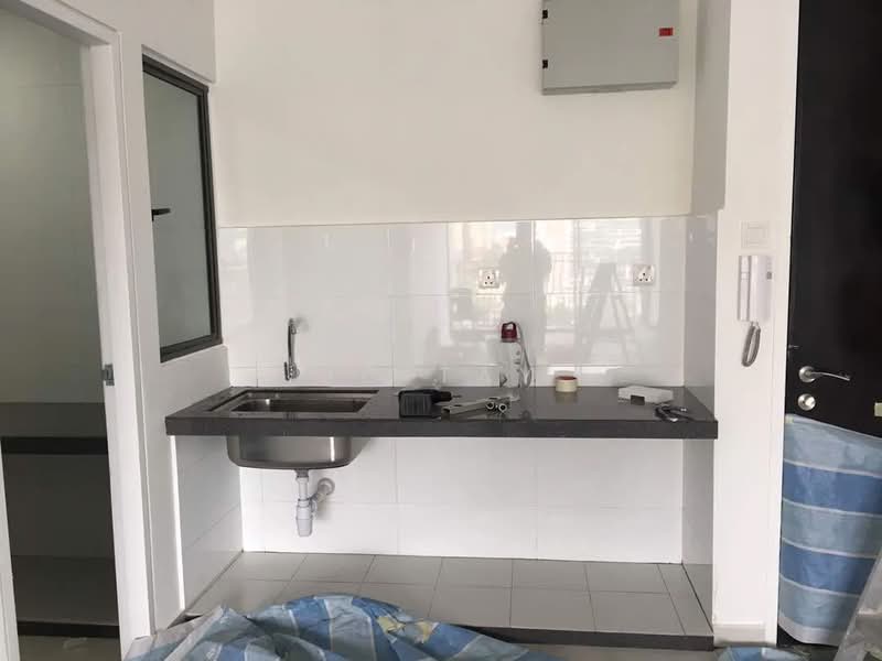 Service Residence for Sale at Seasons Garden Residences - JC Tay - Kitchen - PropertyGuru.com.my