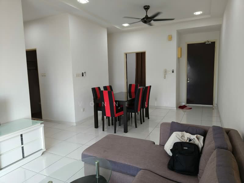 Servis Apartment untuk Dijual di Sky Gardens Residences - Yvonne Lim - Living Room - PropertyGuru.com.my