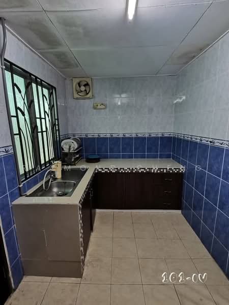 Semi-Detached House for Rent in Taman Aman Perdana (Kapar) - Raymond Cheng - Kitchen - PropertyGuru.com.my