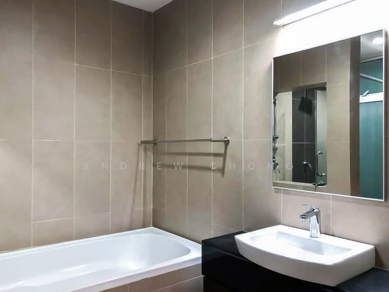 Condominium for Rent at Gurney Paragon - Andrew Chong - Bathroom - PropertyGuru.com.my