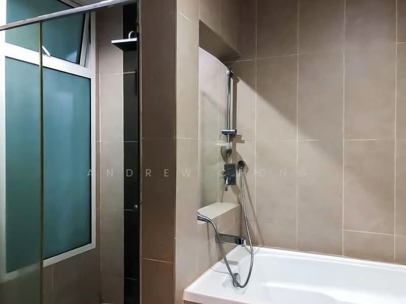 Condominium for Rent at Gurney Paragon - Andrew Chong - Bathroom - PropertyGuru.com.my