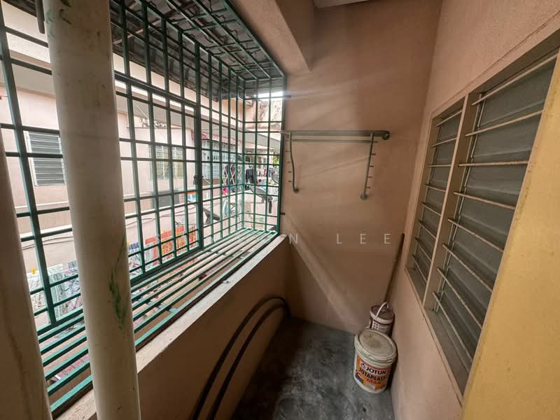 Pangsapuri untuk Dijual di Beringin - Samson Lee - Balcony - PropertyGuru.com.my