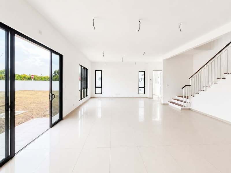 Rumah Kluster untuk Dijual di Seksyen U13 (Setia Alam) - Hazwan Hilmi - Living Room - PropertyGuru.com.my