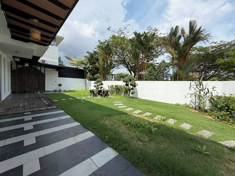 Rumah Kluster untuk Dijual di Taman Mount Austin (Tebrau) - Kok Hui - Garden - PropertyGuru.com.my