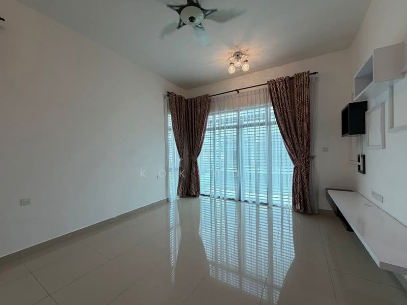 Rumah Kluster untuk Dijual di Taman Mount Austin (Tebrau) - Kok Hui - Living Room - PropertyGuru.com.my