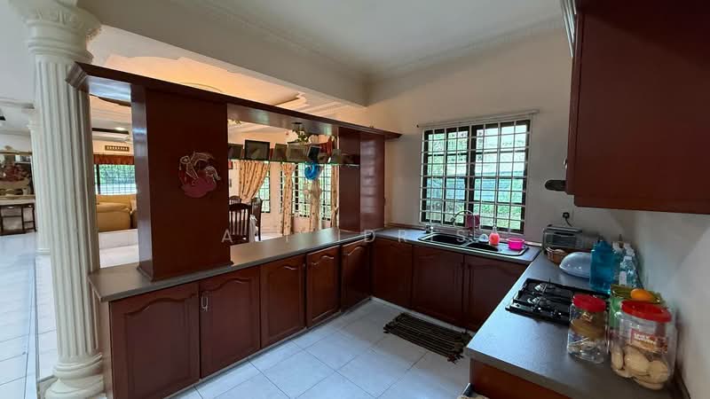 Rumah Berkembar untuk Dijual di Seksyen 4 (Petaling Jaya) - Ali Idris - Kitchen - PropertyGuru.com.my