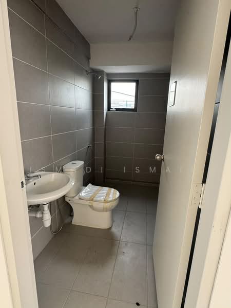Terrace Factory for Rent in Taman Meru Selatan (Klang) - Ismadi Ismail - Bathroom - PropertyGuru.com.my