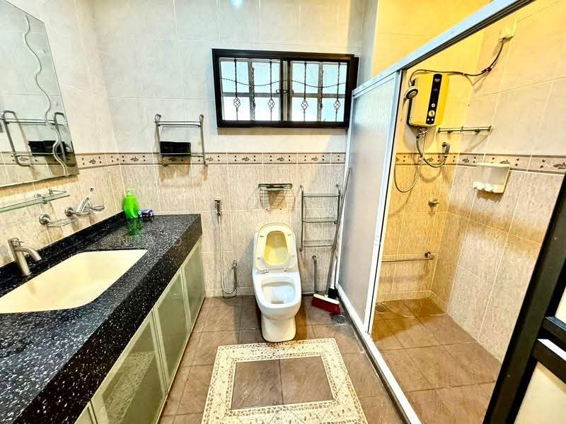 Bungalow House untuk Dijual di Kajang (Selangor) - Nadzmie Nasir - Bathroom - PropertyGuru.com.my