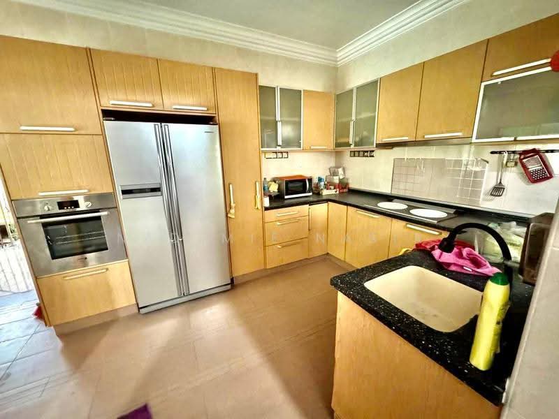 Bungalow House untuk Dijual di Kajang (Selangor) - Nadzmie Nasir - Kitchen - PropertyGuru.com.my