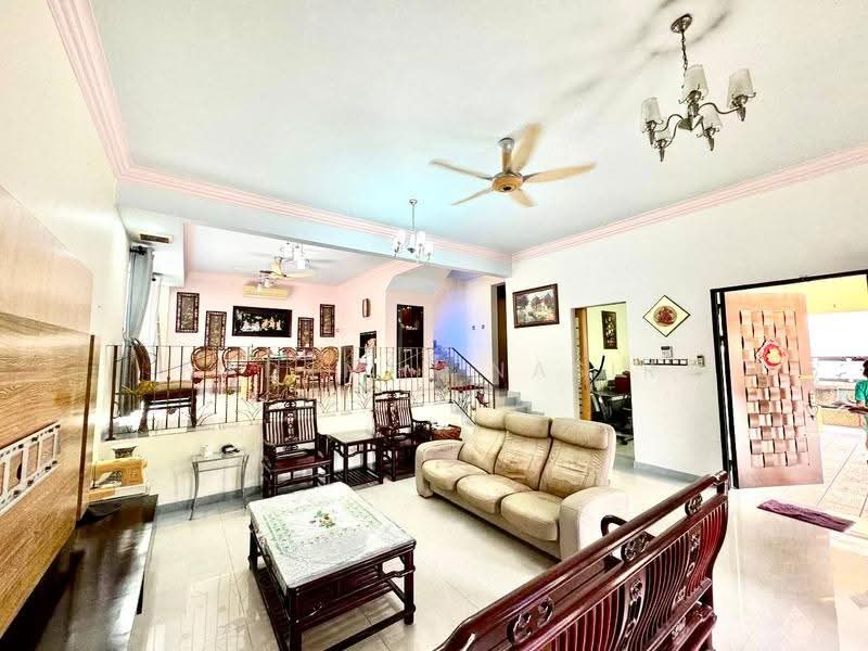 Bungalow House untuk Dijual di Kajang (Selangor) - Nadzmie Nasir - Living Room - PropertyGuru.com.my