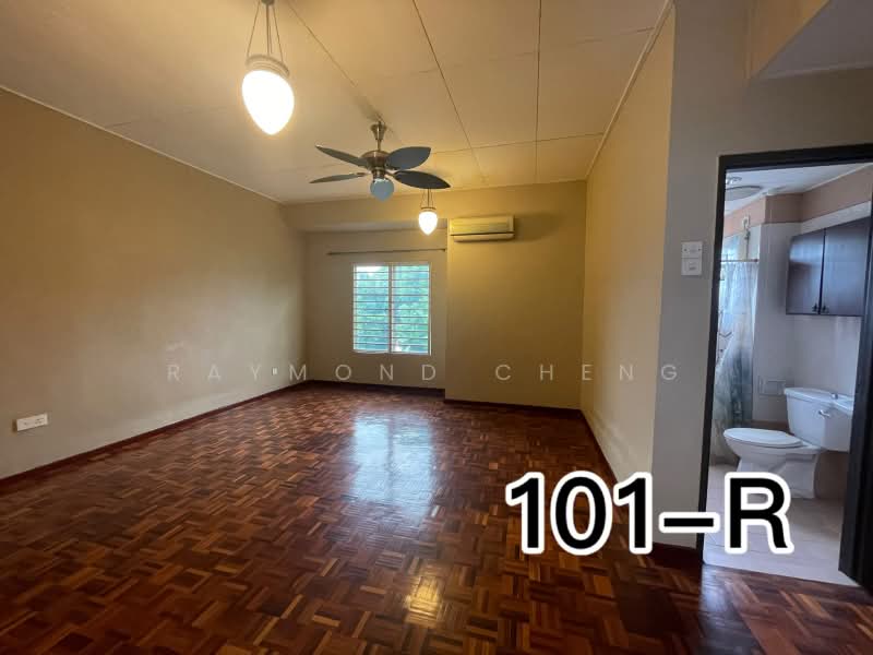 2-storey Terraced House for Sale in Bandar Botanic (Klang) - Raymond Cheng - Living Room - PropertyGuru.com.my