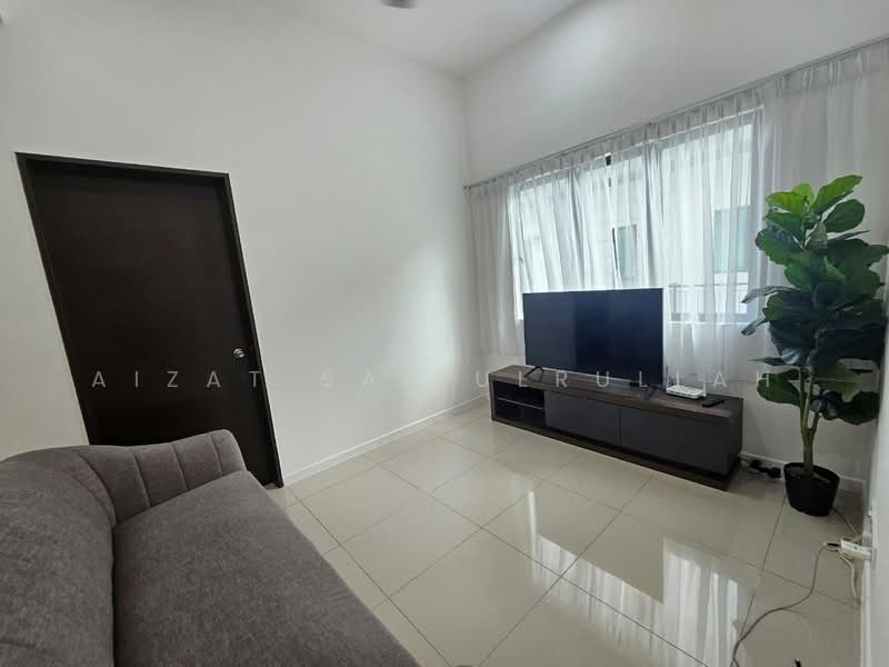 Rumah Kluster untuk Dijual di Kajang (Selangor) - Aizat Saifulrullah - Living Room - PropertyGuru.com.my