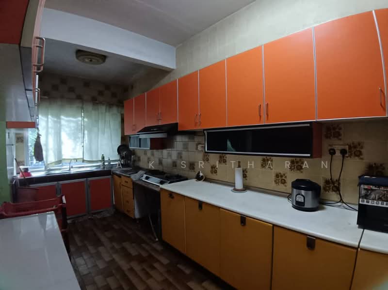 2-storey Terraced House for Sale in Kelana Jaya (Petaling Jaya) - Priya K Sritharan - Kitchen - PropertyGuru.com.my