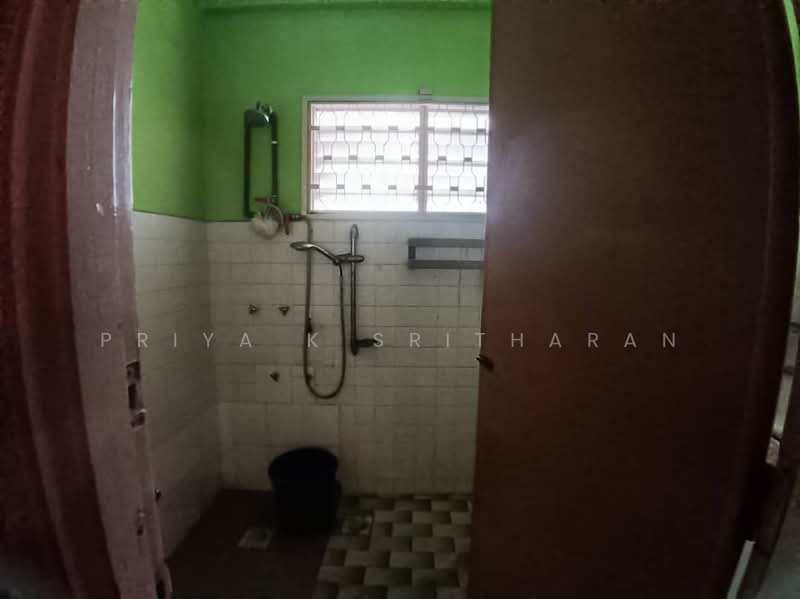 2-storey Terraced House for Sale in Kelana Jaya (Petaling Jaya) - Priya K Sritharan - Bathroom - PropertyGuru.com.my