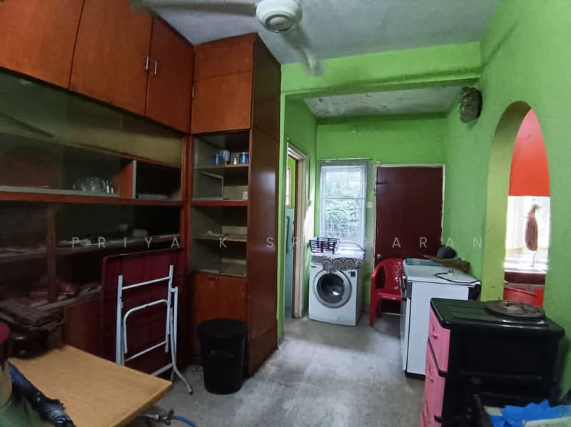 2-storey Terraced House for Sale in Kelana Jaya (Petaling Jaya) - Priya K Sritharan - Kitchen - PropertyGuru.com.my
