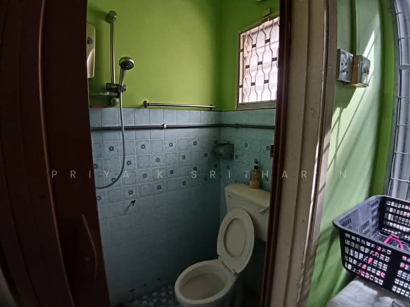 2-storey Terraced House for Sale in Kelana Jaya (Petaling Jaya) - Priya K Sritharan - Bathroom - PropertyGuru.com.my