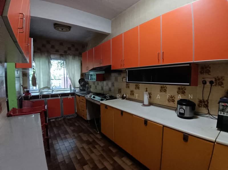 Rumah Teres 2-Tingkat untuk Dijual di Kelana Jaya (Petaling Jaya) - Priya K Sritharan - Kitchen - PropertyGuru.com.my