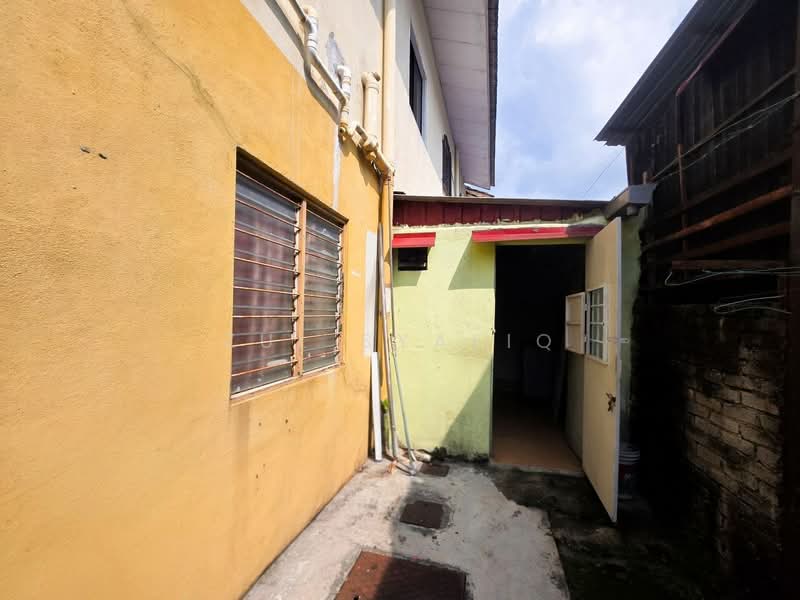 Townhouse for Sale in Batu Caves (Selangor) - Zul Syafiq - Exterior - PropertyGuru.com.my