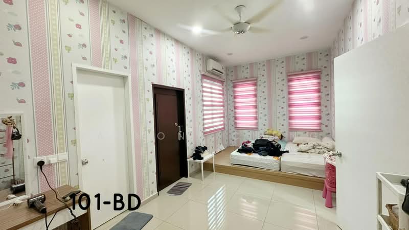 Semi-Detached House for Sale in Setia Utama (Setia Alam) - Raymond Cheng - Bedroom - PropertyGuru.com.my