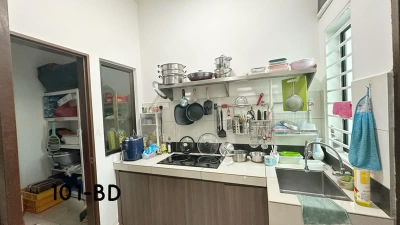 Semi-Detached House for Sale in Setia Utama (Setia Alam) - Raymond Cheng - Kitchen - PropertyGuru.com.my