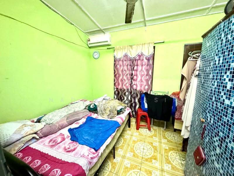 2-storey Terraced House for Sale in Taman Tasik Semenyih (Semenyih) - Nadzmie Nasir - Bedroom - PropertyGuru.com.my