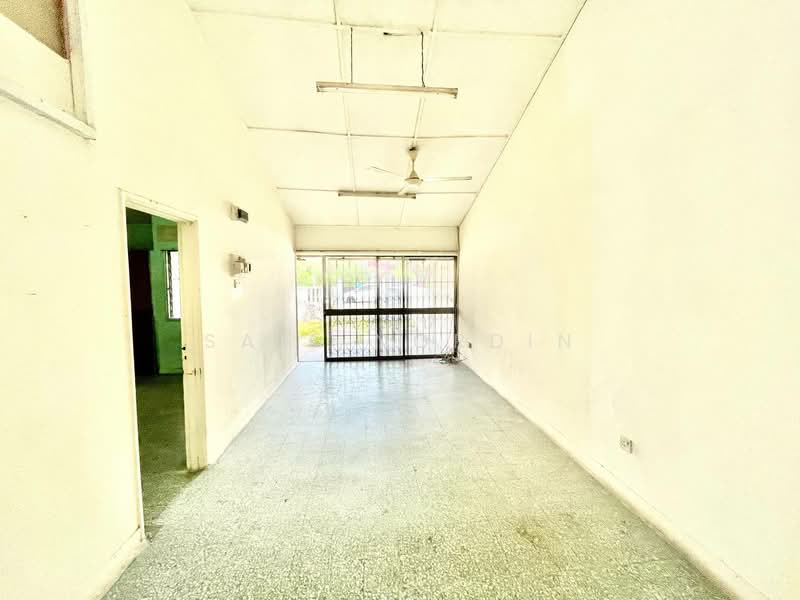 Rumah Teres 1 Tingkat untuk Dijual di SS5 (Petaling Jaya) - Sa'a Nordin - Living Room - PropertyGuru.com.my