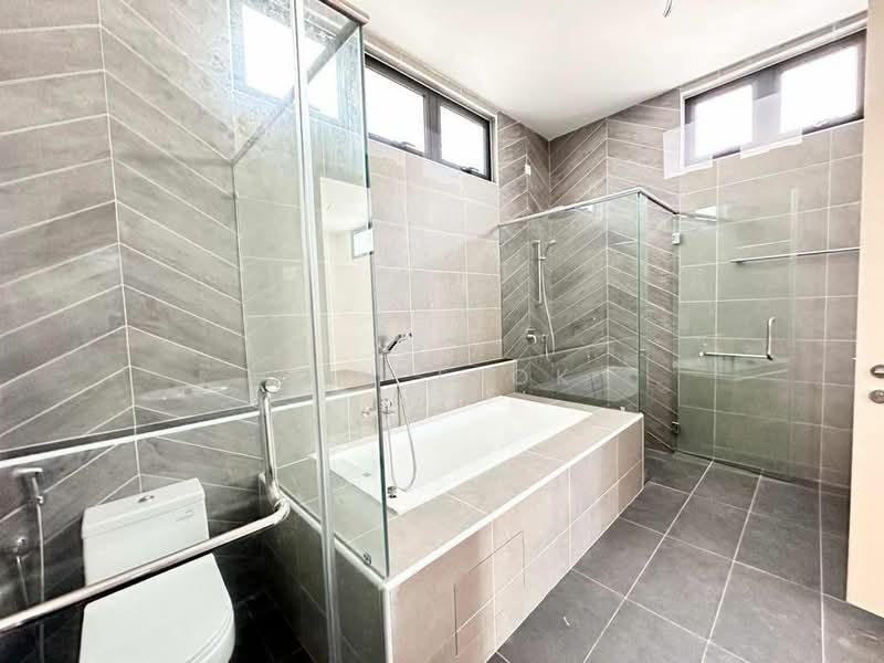 Rumah Berkembar untuk Dijual di Nusa Sentral (Iskandar Puteri (Nusajaya)) - Jin Teok - Bathroom - PropertyGuru.com.my