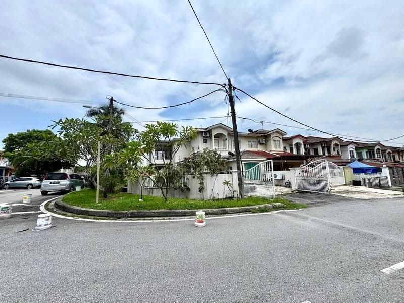 Rumah Teres 2-Tingkat untuk Dijual di Seri Kembangan (Selangor) - Nadzmie Nasir - Exterior - PropertyGuru.com.my