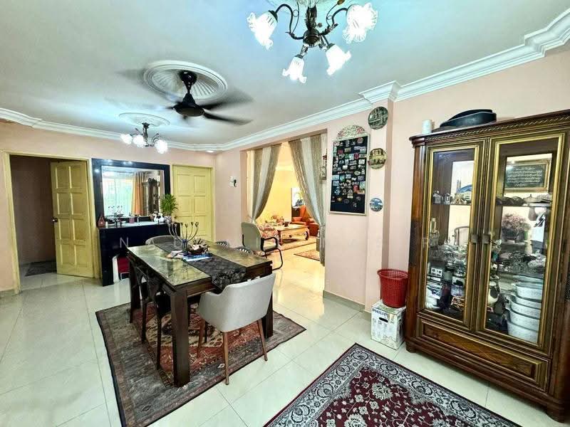 Rumah Teres 2-Tingkat untuk Dijual di Seri Kembangan (Selangor) - Nadzmie Nasir - Dining Room - PropertyGuru.com.my