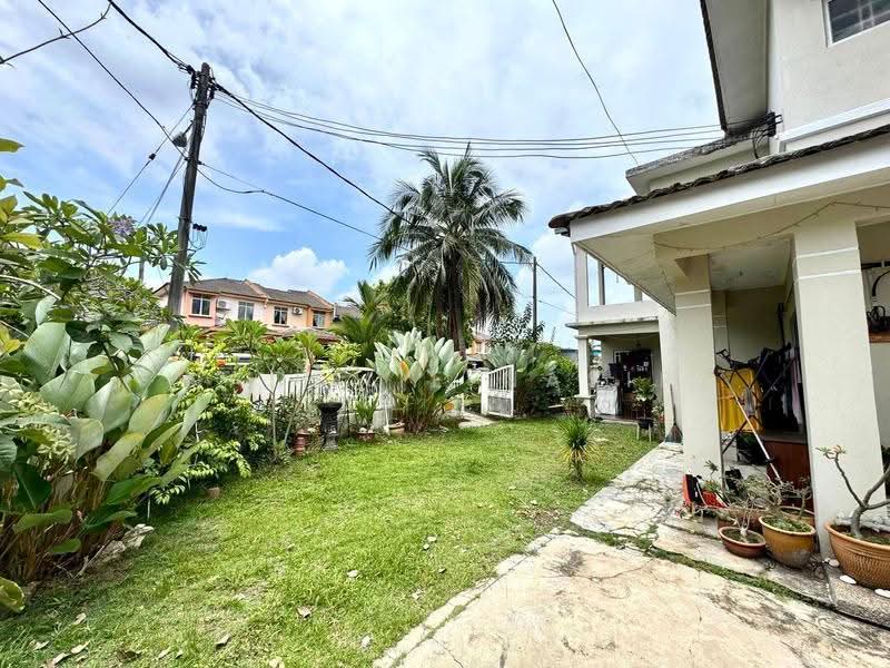 Rumah Teres 2-Tingkat untuk Dijual di Seri Kembangan (Selangor) - Nadzmie Nasir - Exterior - PropertyGuru.com.my