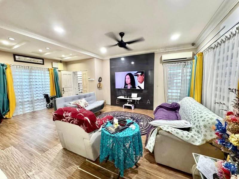 Bungalow House untuk Dijual di Bandar Baru Bangi (Selangor) - Nadzmie Nasir - Living Room - PropertyGuru.com.my