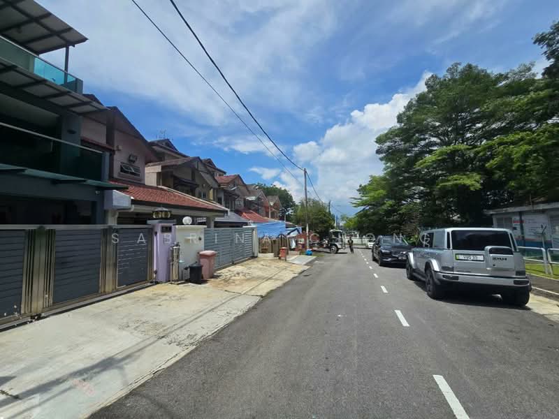2.5-storey Terraced House for Sale in Bandar Sri Damansara (Selangor) - Sabrina Chong - Exterior - PropertyGuru.com.my