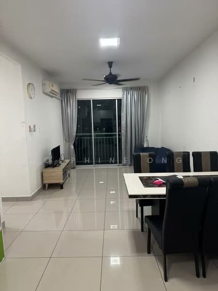 Service Residence for Sale at D'Tasek Residences (Tasek Impian) - Dolphine Ong - Living Room - PropertyGuru.com.my