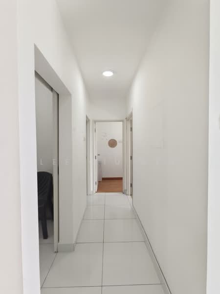 Servis Apartment untuk Dijual di The Platino Serviced Apartment - Lee Qiu Wen - Corridor - PropertyGuru.com.my