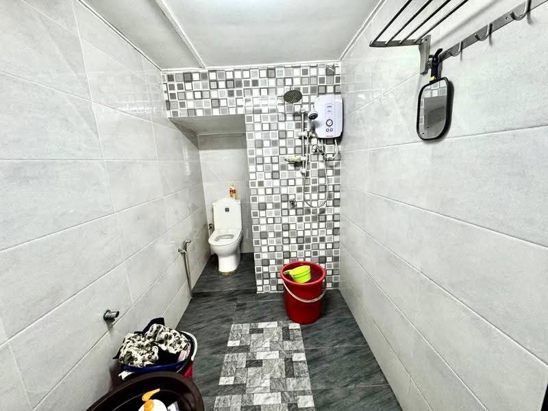 Rumah Teres 2-Tingkat untuk Dijual di Kajang (Selangor) - Nadzmie Nasir - Bathroom - PropertyGuru.com.my