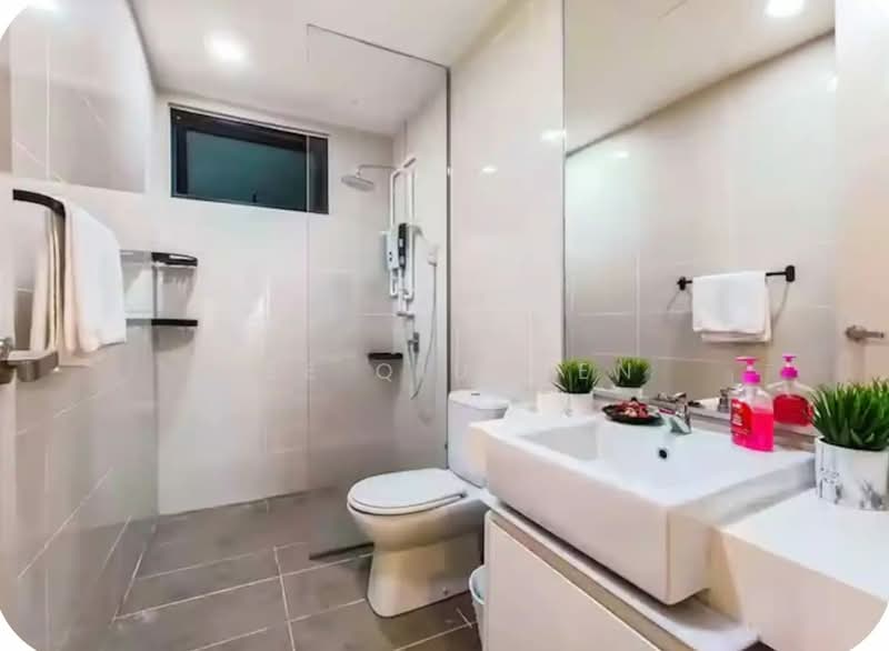 Servis Apartment untuk Disewa di Southkey Mosaic - Lee Qiu Wen - Bathroom - PropertyGuru.com.my