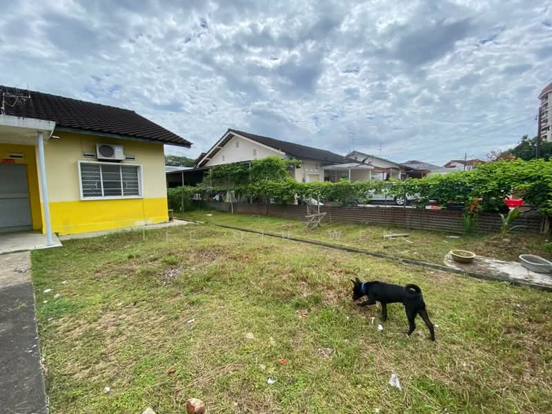 Rumah Berkembar untuk Disewa di Taman Abad (Johor Bahru) - Lee Qiu Wen - Exterior - PropertyGuru.com.my