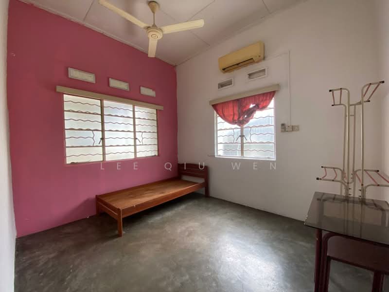 Rumah Berkembar untuk Disewa di Taman Abad (Johor Bahru) - Lee Qiu Wen - Bedroom - PropertyGuru.com.my