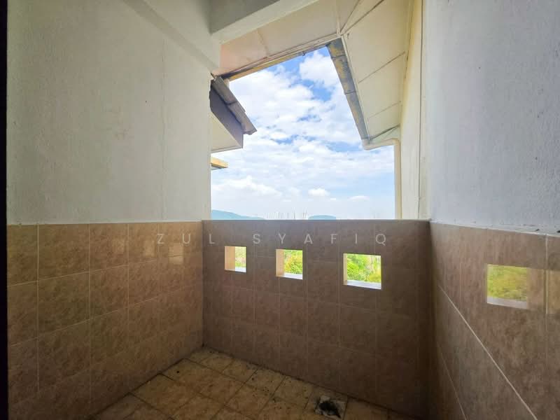Apartment for Sale at Pangsapuri Sri Baiduri - Zul Syafiq - Exterior - PropertyGuru.com.my