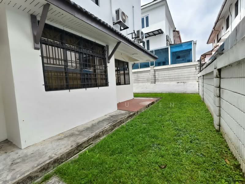 Semi-Detached House for Sale in Taman Johor Jaya (Johor Bahru) - Lee Qiu Wen - Exterior - PropertyGuru.com.my