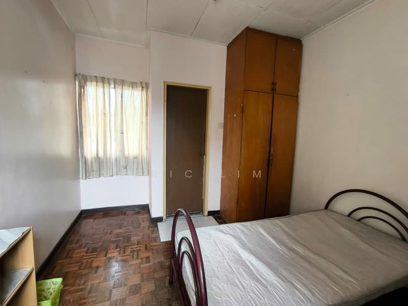 2.5-storey Terraced House for Rent in Damansara Jaya (Petaling Jaya) - Eric Lim - Bedroom - PropertyGuru.com.my